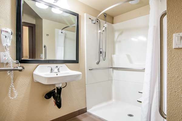  - Comfort Inn & Suites Vancouver - I-5, Exit 1C