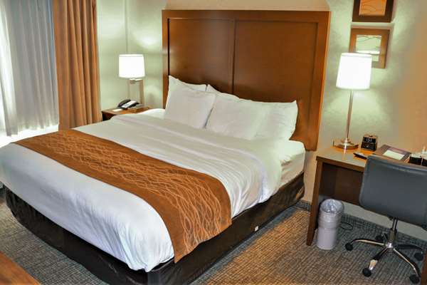  - Comfort Inn & Suites Vancouver - I-5, Exit 1C