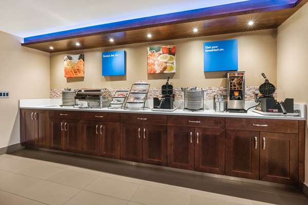 Amenities - Comfort Inn & Suites Vancouver - I-5, Exit 1C