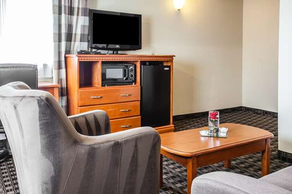 Suite - Clarion Hotel Renton