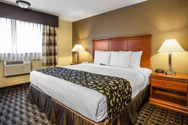 Suite - Clarion Hotel Renton