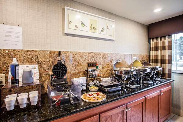 Amenities - Clarion Hotel Renton