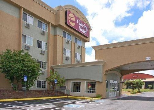 Clarion Hotel