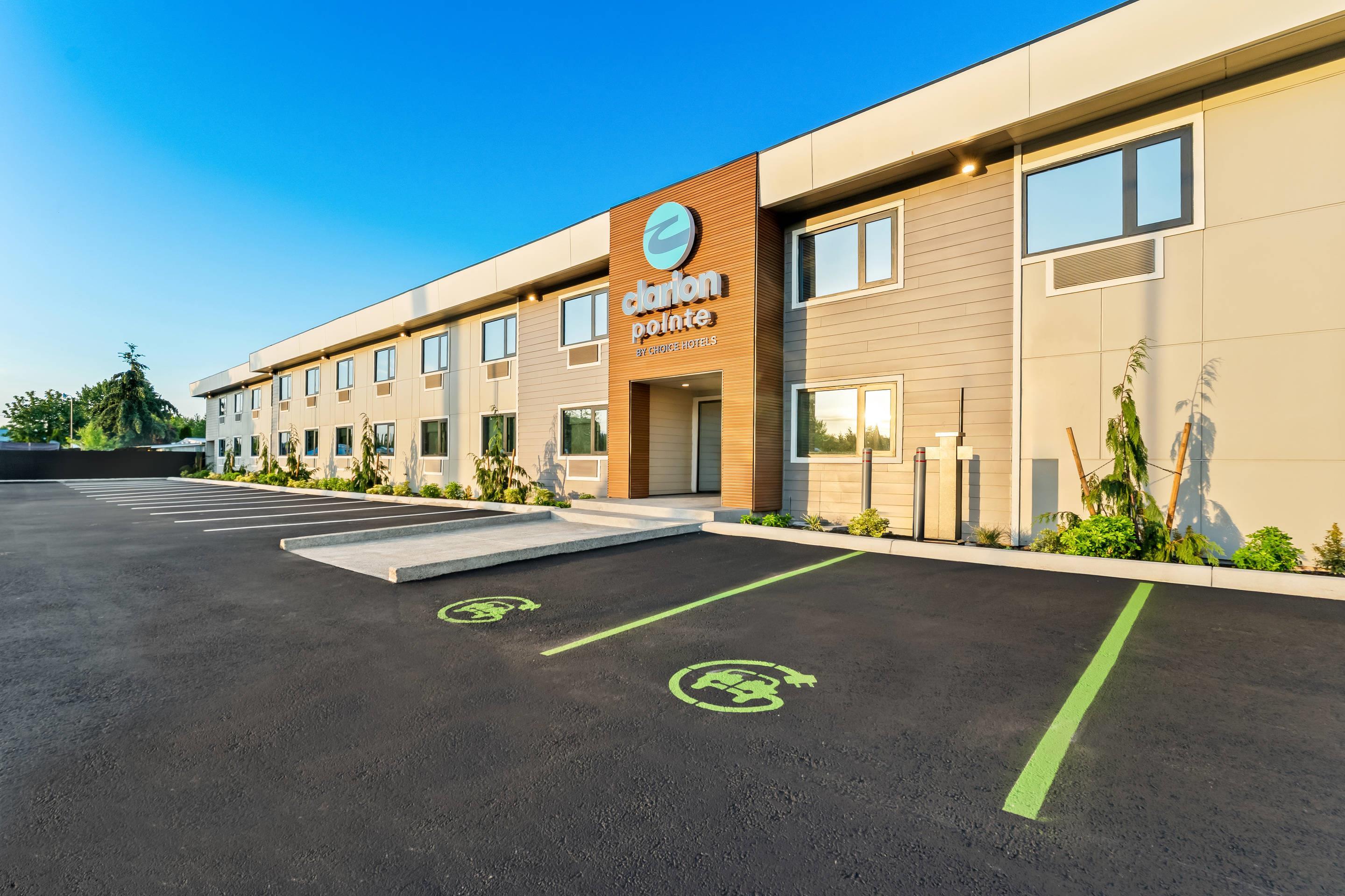 Hotel exterior | Quality Inn Hotel, Kent
