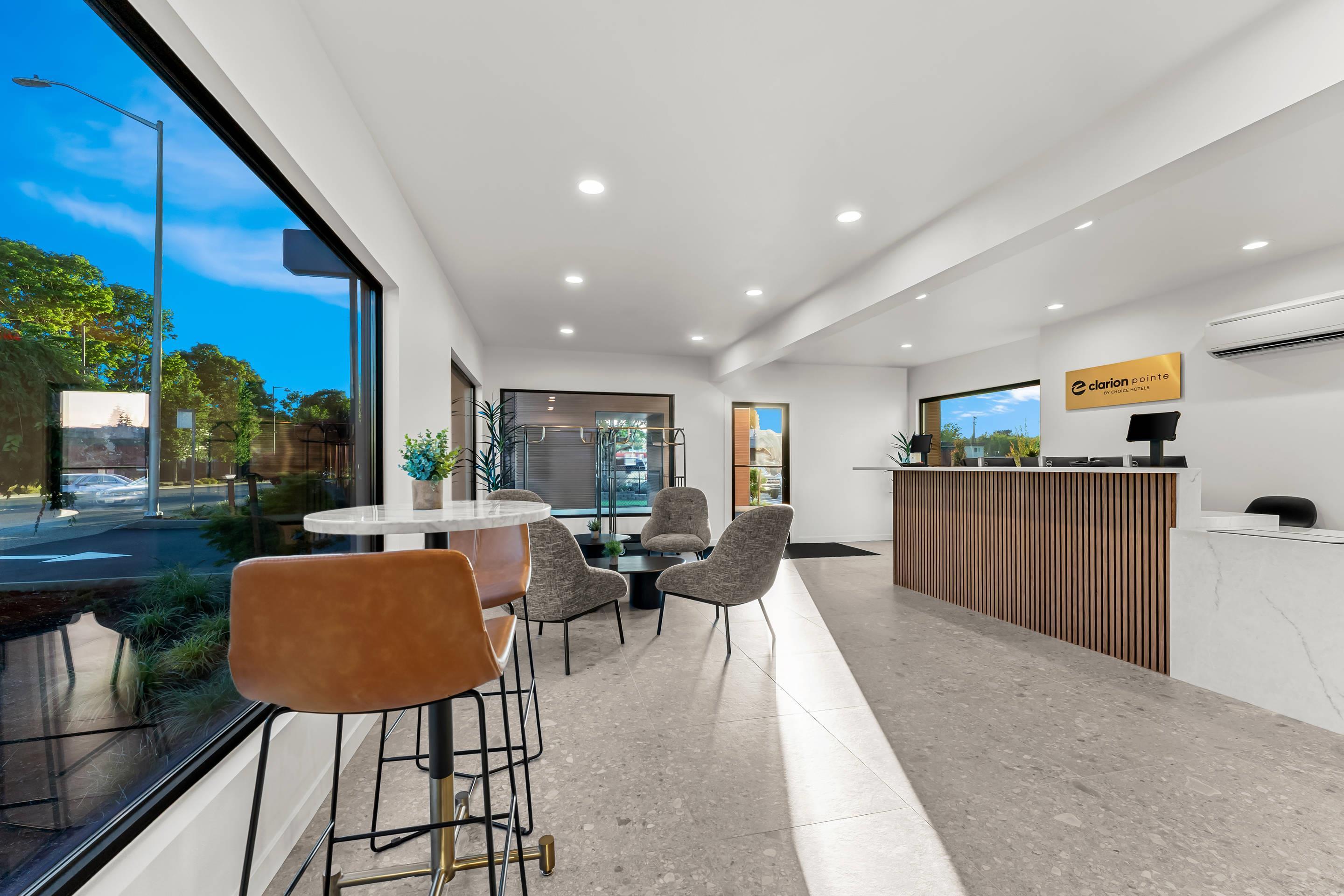 Lobby with sitting area | Quality Inn Hotel, Kent