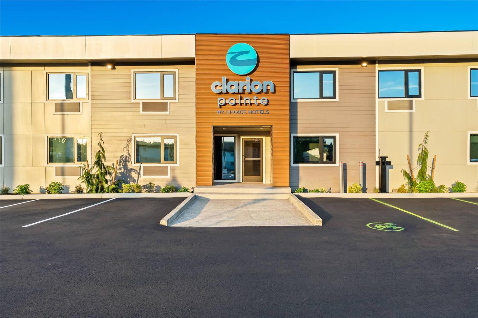 Clarion Pointe Kent Seattle South