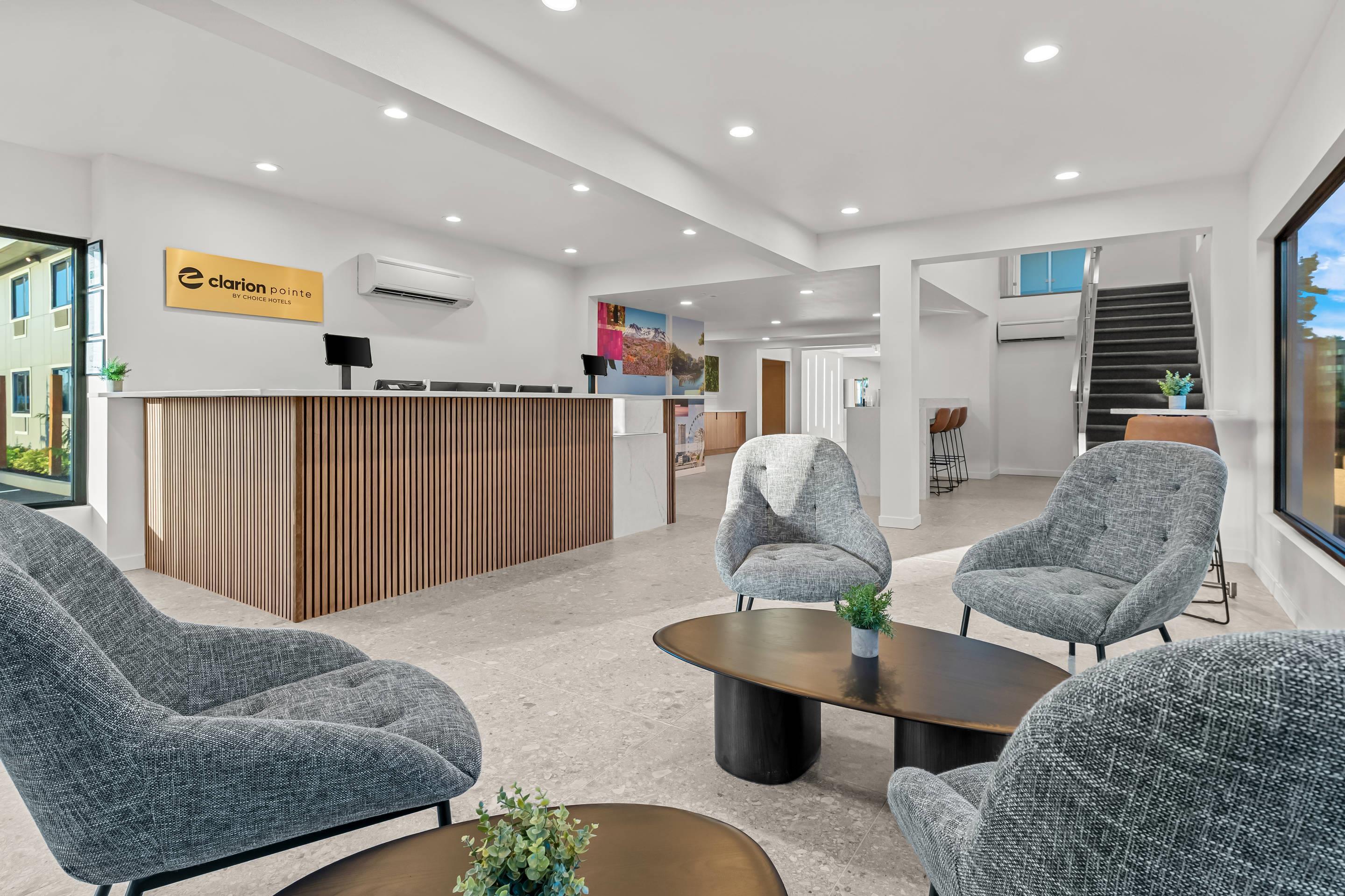 Lobby with sitting area | Quality Inn Hotel, Kent