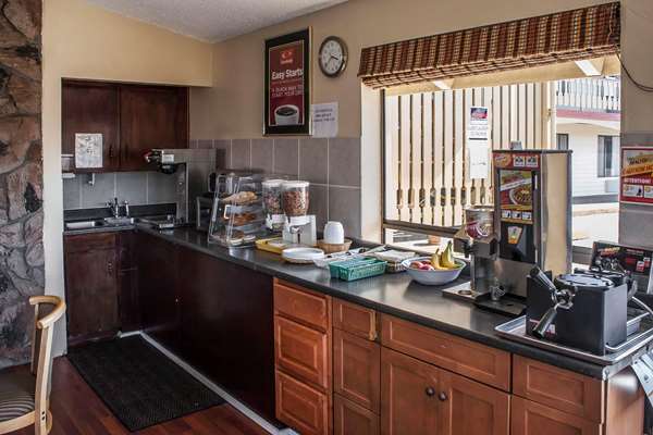 Amenities - Econo Lodge Inn & Suites Hoquiam