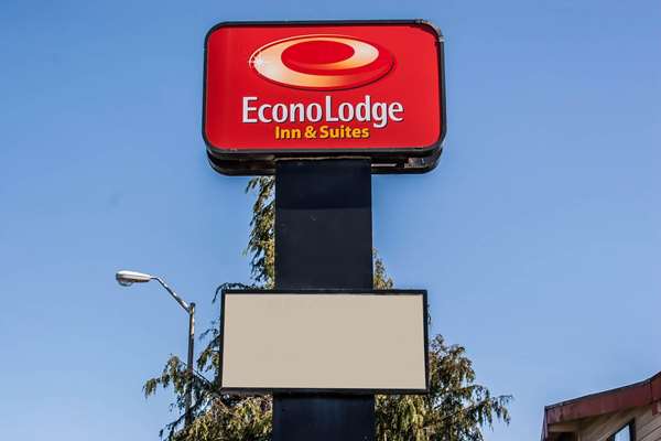 Exterior view - Econo Lodge Inn & Suites Hoquiam