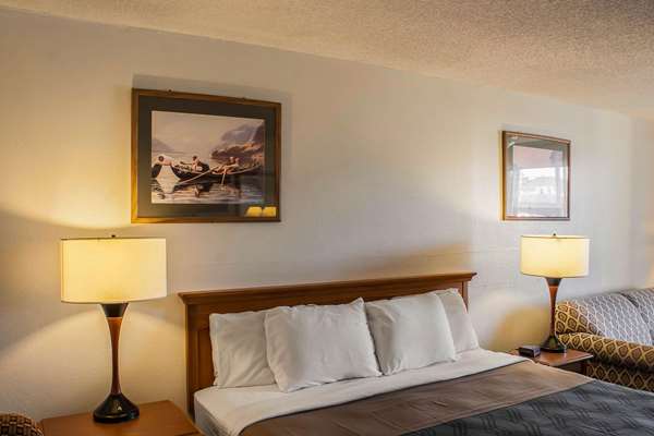  - Econo Lodge Inn & Suites Hoquiam