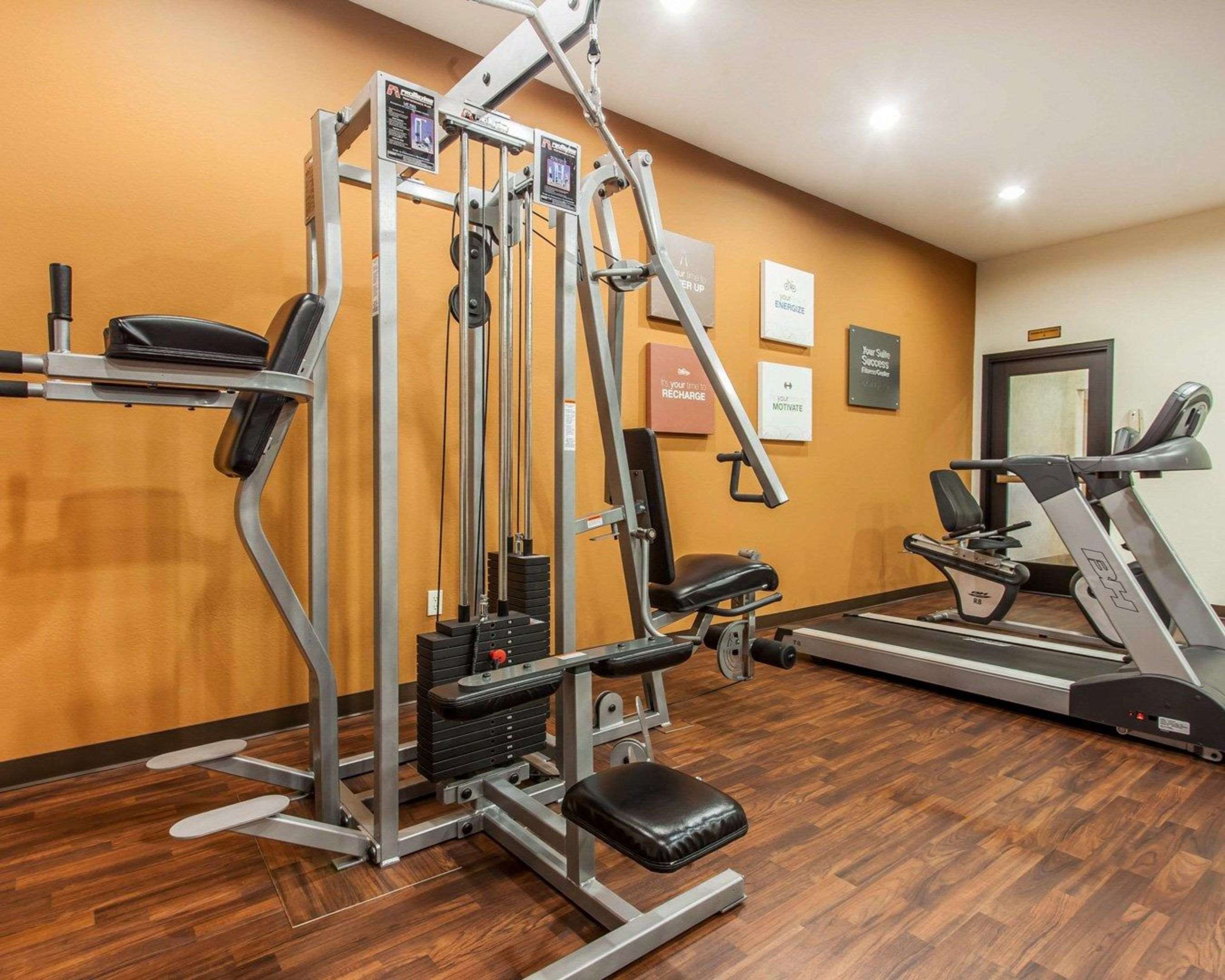 Exercise room with cardio equipment | Comfort Suites Wenatchee Gateway