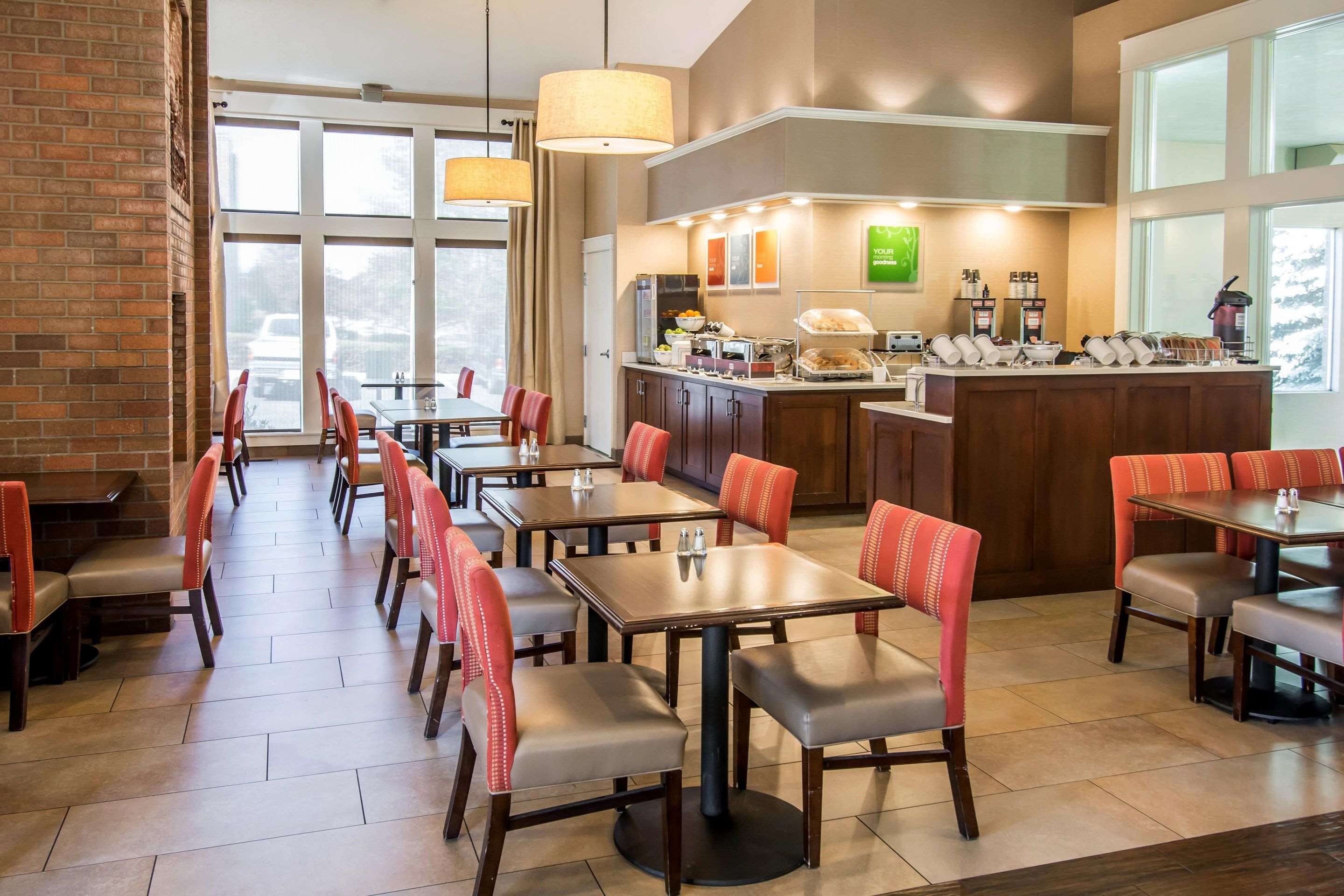 Spacious breakfast area | Comfort Inn & Suites Spokane Valley