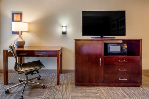  - Comfort Inn & Suites SeaTac