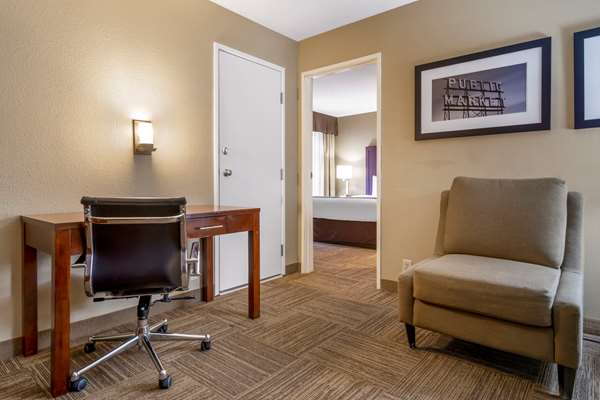 Suite - Comfort Inn & Suites SeaTac