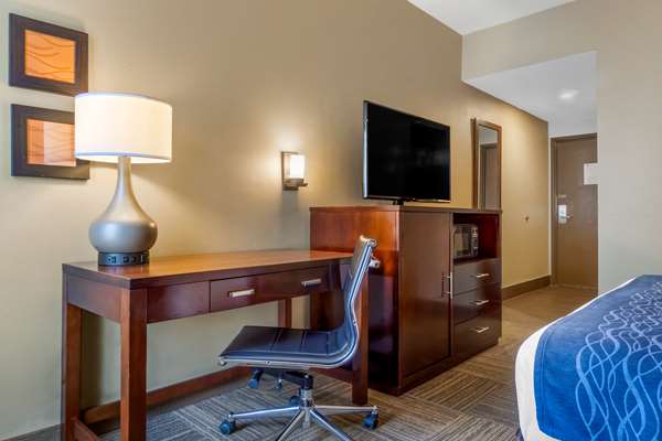  - Comfort Inn & Suites SeaTac