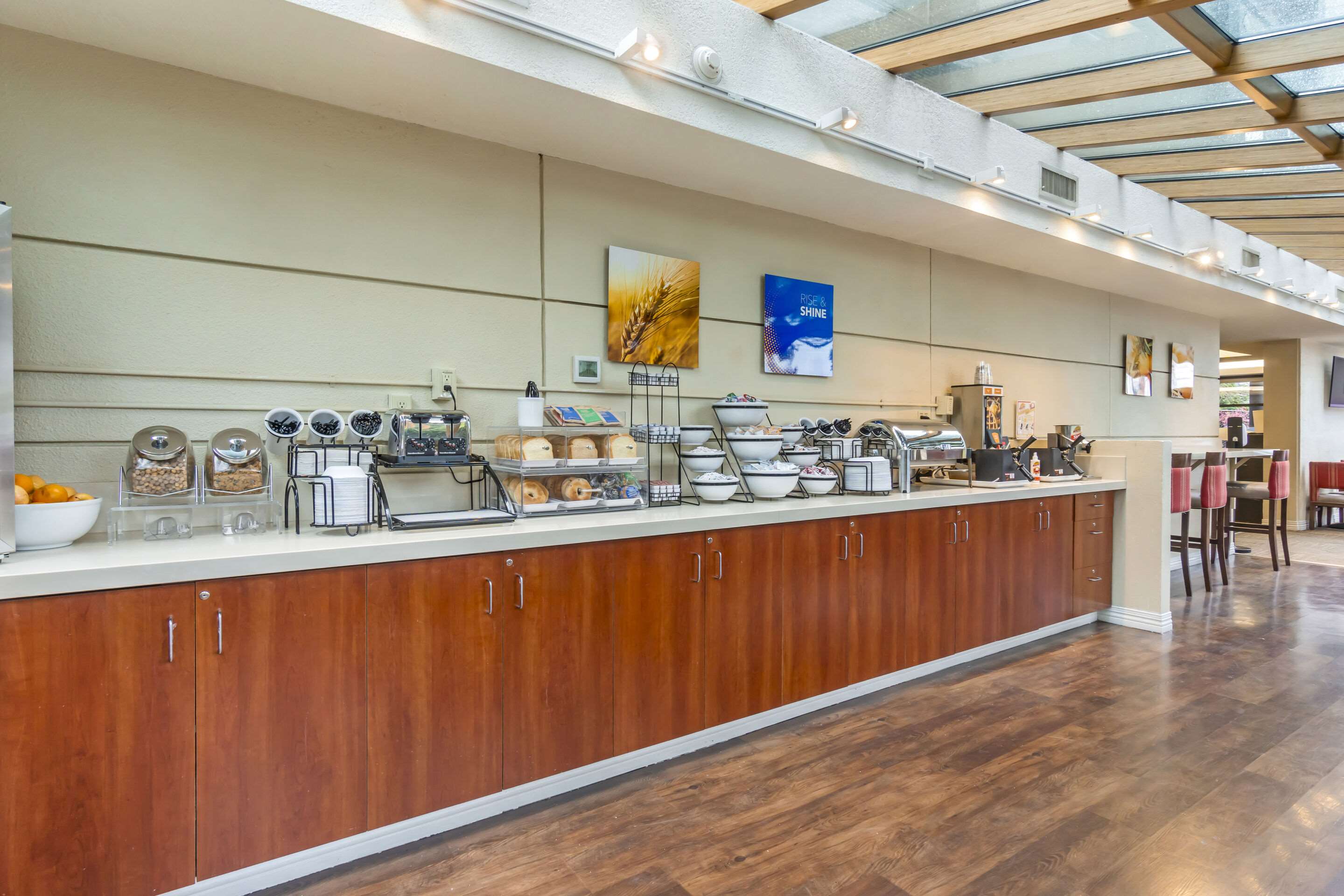 Breakfast counter | Comfort Inn & Suites SeaTac