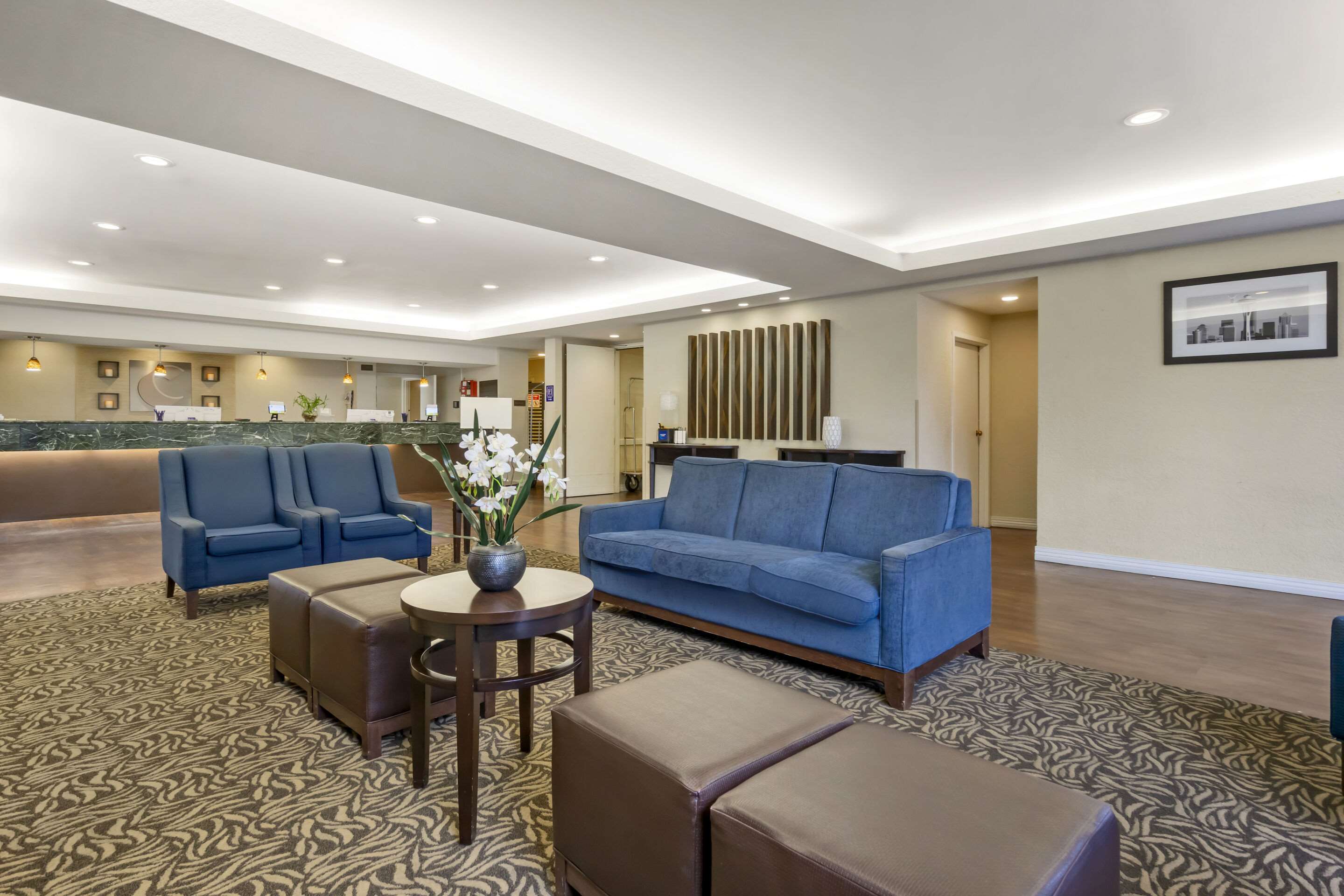 Spacious lobby with sitting area | Comfort Inn & Suites SeaTac