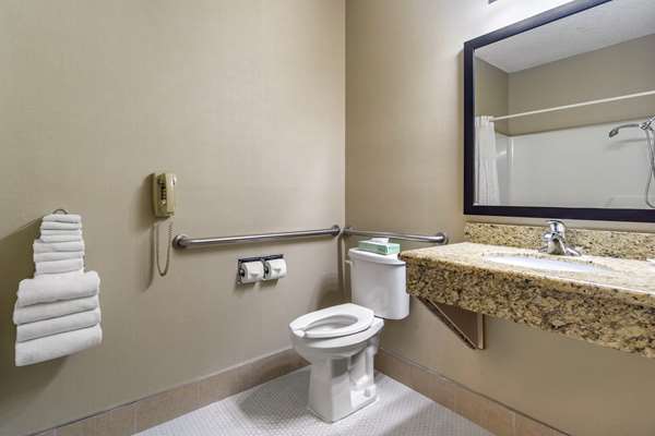  - Comfort Inn & Suites Bothell - I-405, Exit 26
