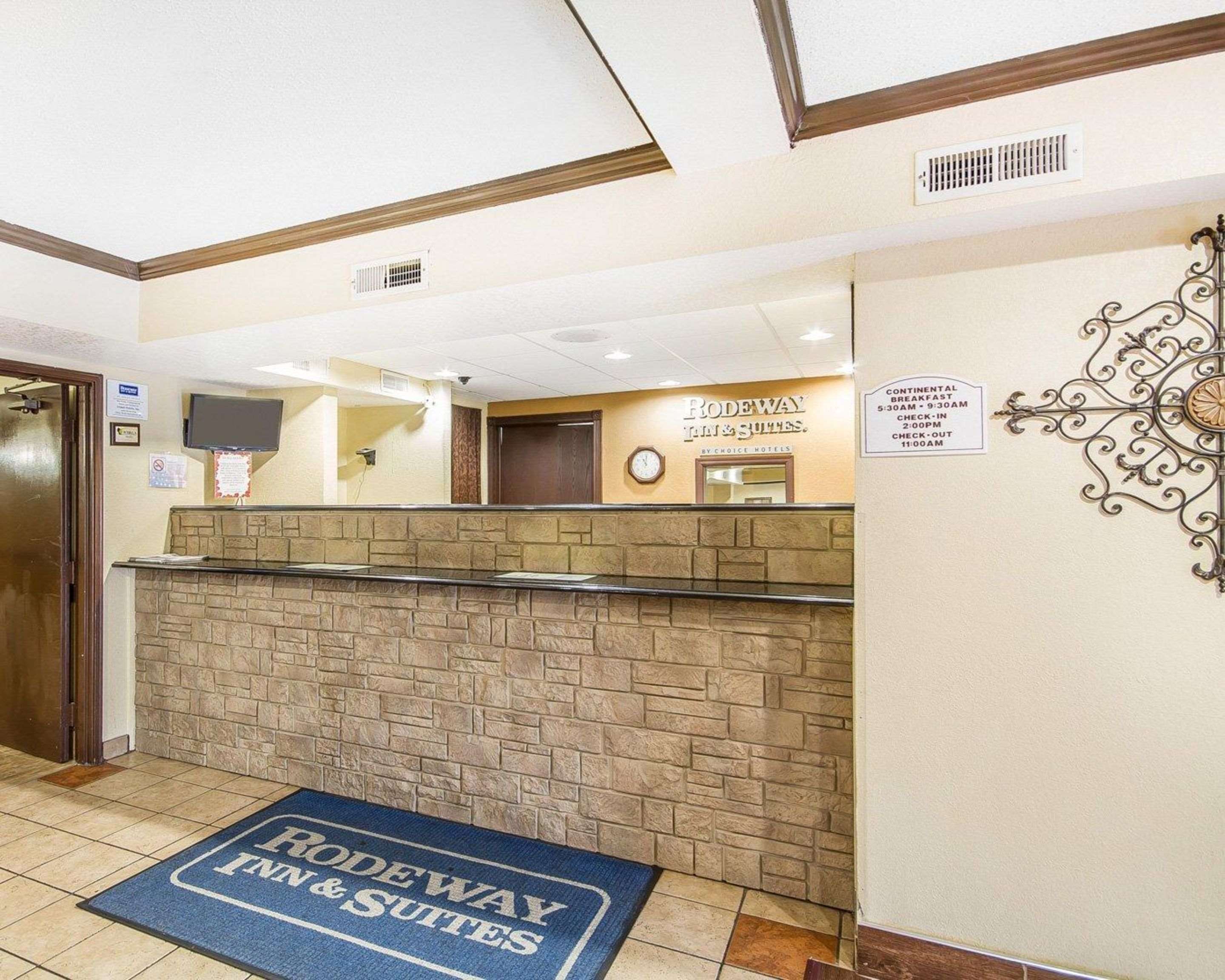 Front desk with friendly staff | Rodeway Inn & Suites Wisconsin Madison-Northeast