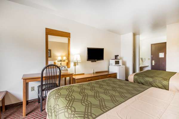  - Rodeway Inn & Suites Madison - I-39, I-90 & I-94, Exit 135