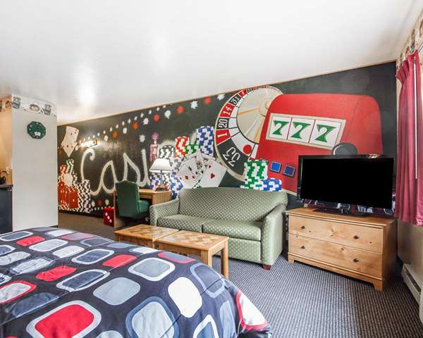  - Rodeway Inn & Suites Madison - I-39, I-90 & I-94, Exit 135