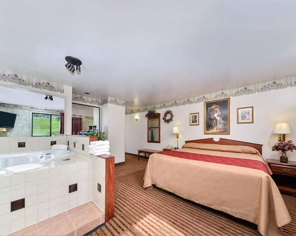  - Rodeway Inn & Suites Madison - I-39, I-90 & I-94, Exit 135