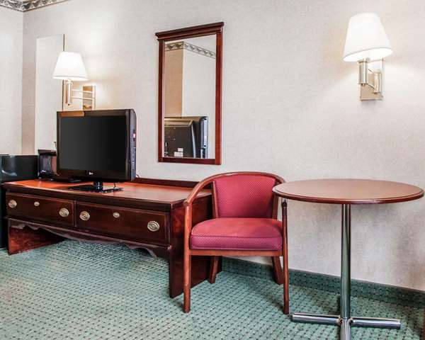 - Quality Inn Beloit - I-39 & I-90, Exit 185