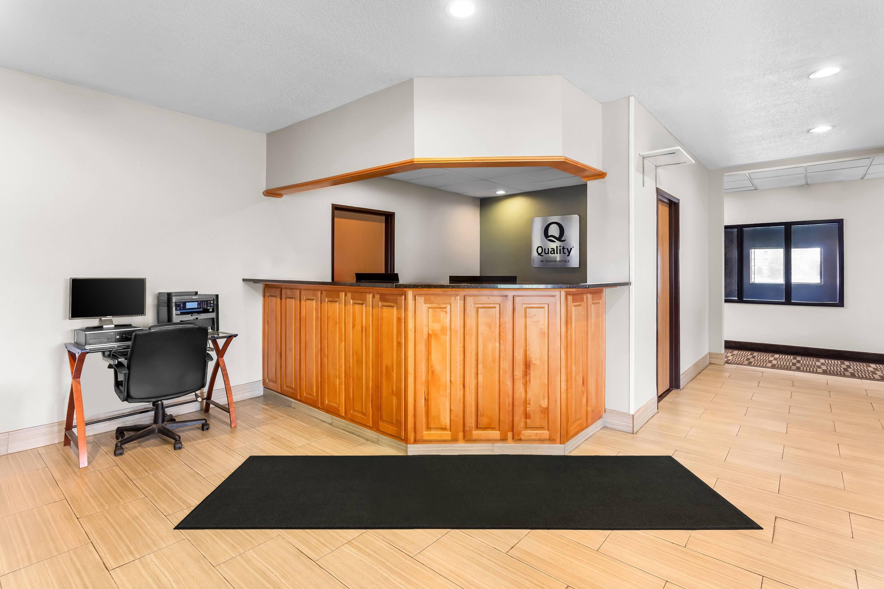 Front desk | Quality Inn