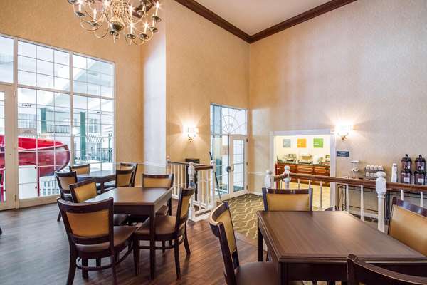 Amenities - Comfort Suites Airport Appleton