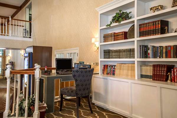 Conference Area - Comfort Suites Airport Appleton