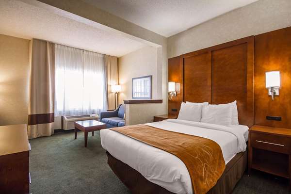 Suite - Comfort Suites Airport Appleton