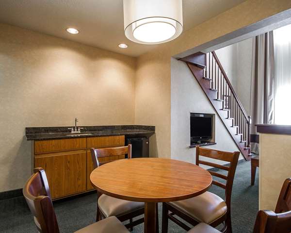 Suite - Comfort Suites Airport Appleton