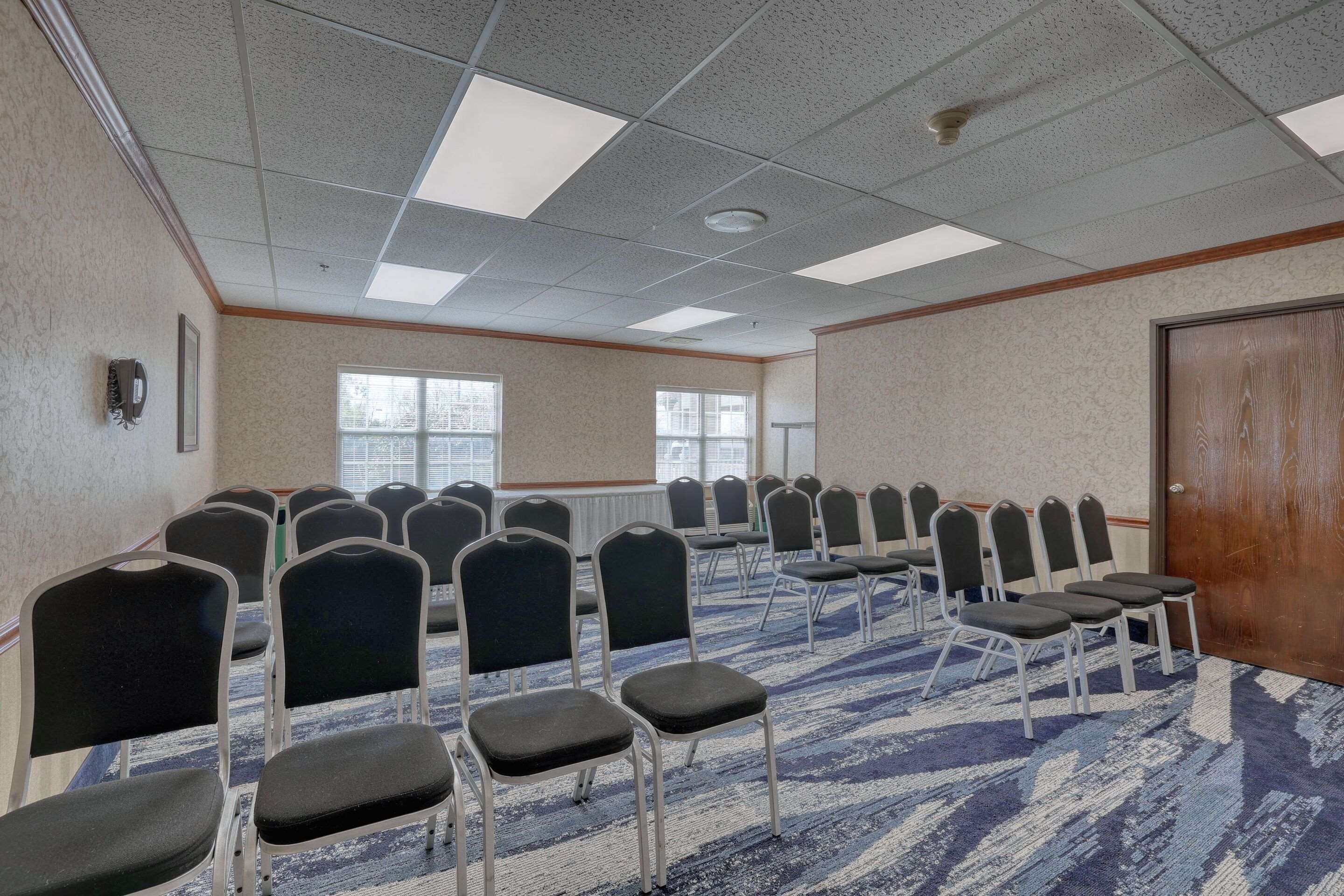 Meeting room | Comfort Suites Appleton Airport