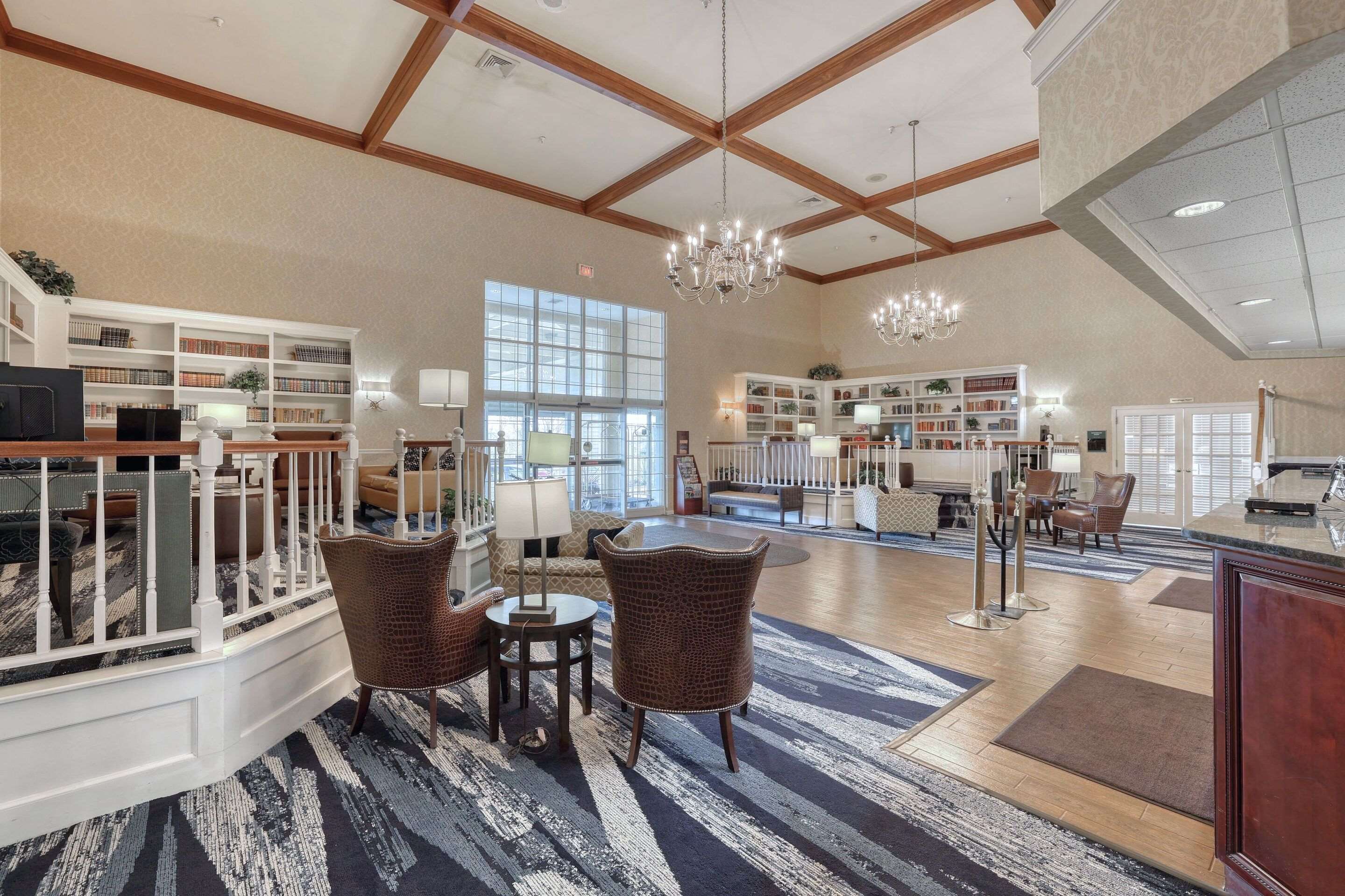 Lobby | Comfort Suites Appleton Airport