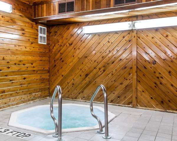 Pool - Quality Inn Eau Claire