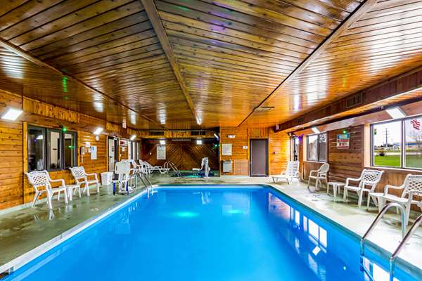 Pool - Quality Inn Sheboygan