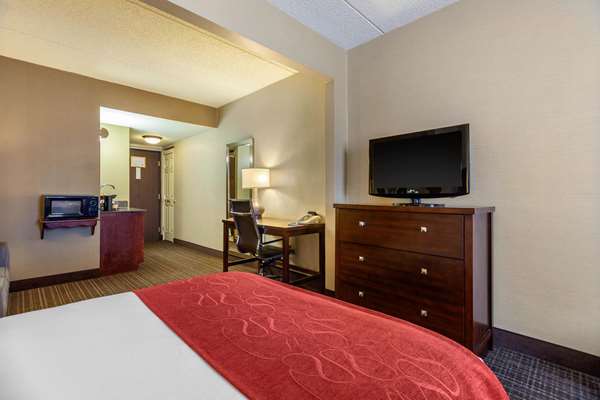 Suite - Comfort Suites Green Bay