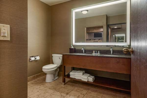 Suite - Comfort Suites Green Bay