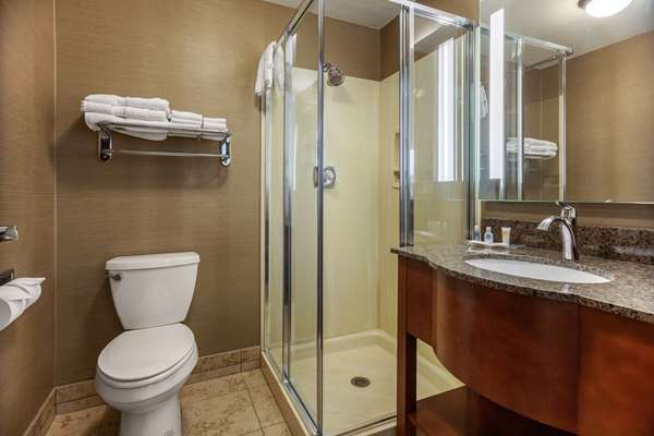 Suite - Comfort Suites Green Bay
