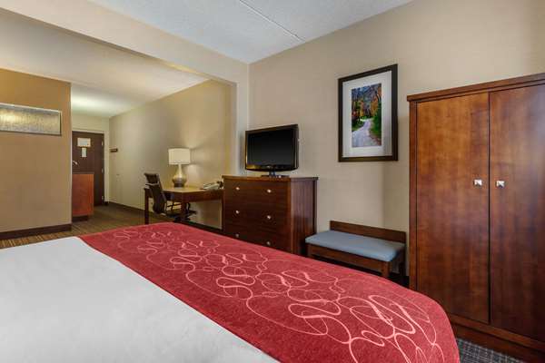 Suite - Comfort Suites Green Bay