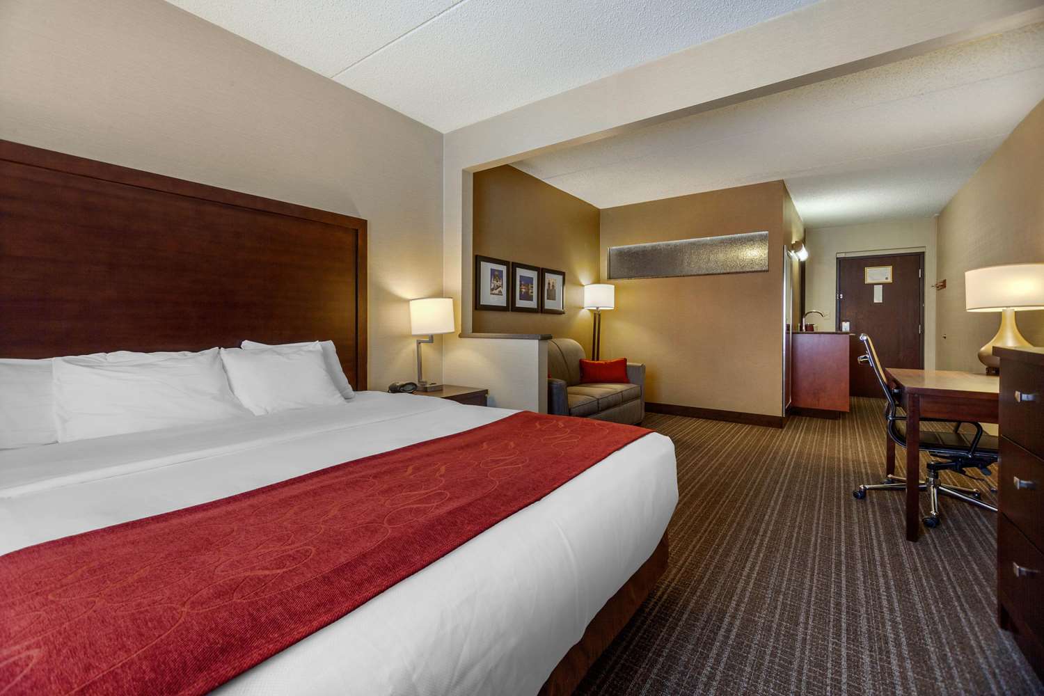 Comfort Suites Green Bay, WI See Discounts