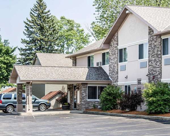 Exterior view - Quality Inn & Suites Sturgeon Bay