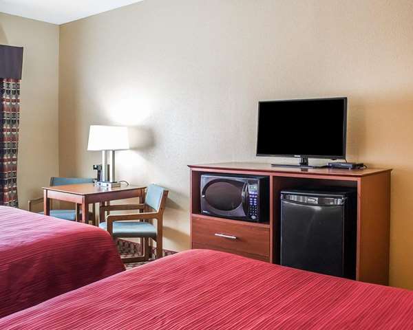  - Quality Inn Manitowoc - I-43, Exit 149