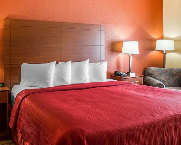  - Quality Inn Manitowoc - I-43, Exit 149