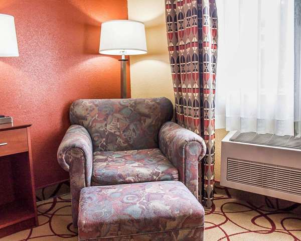  - Quality Inn Manitowoc - I-43, Exit 149
