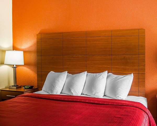  - Quality Inn Manitowoc - I-43, Exit 149