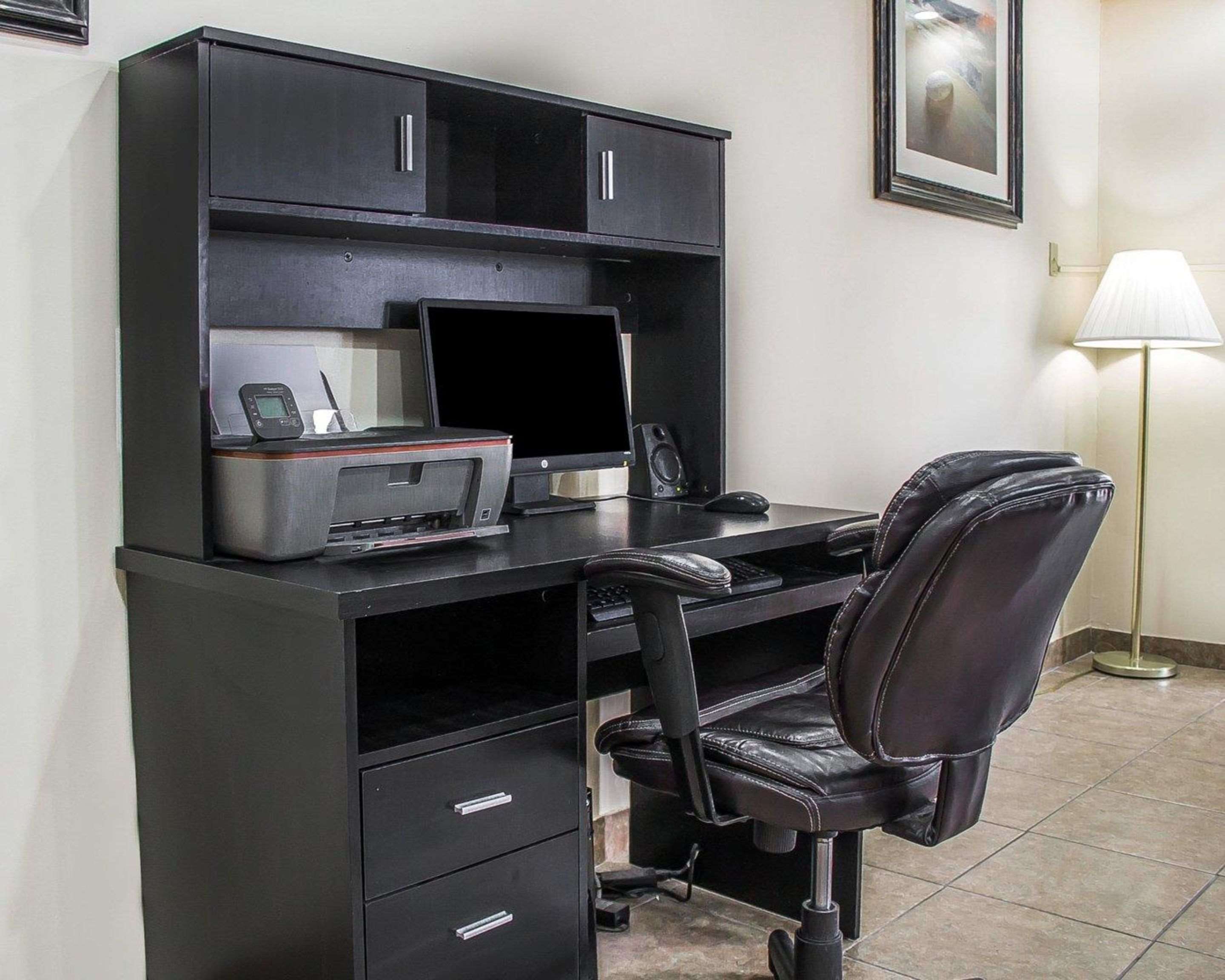Business center | Quality Inn Manitowoc