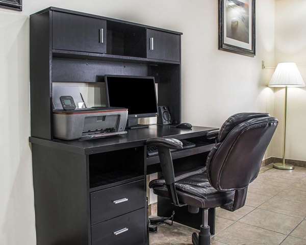 Conference Area - Quality Inn Manitowoc - I-43, Exit 149