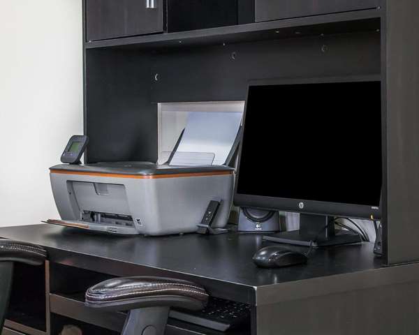 Conference Area - Quality Inn Manitowoc - I-43, Exit 149