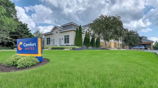 Exterior view - Comfort Suites Madison